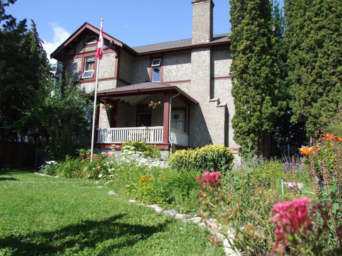 Stirling House Bed and Breakfast Kelowna Buitenkant foto